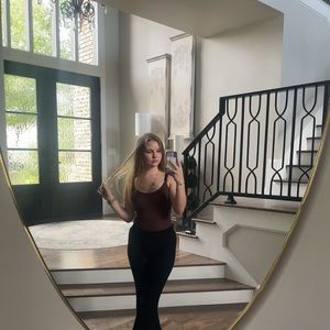 Meet your Posher, Anniston